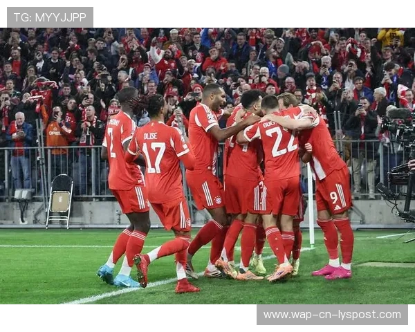 欧冠卫冕冠军巴黎PK德甲霸主拜仁，两队均全胜。，欧冠巴黎对拜仁比分预测