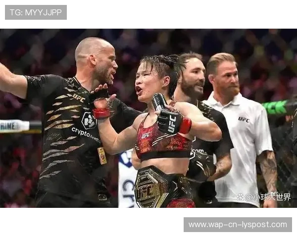 UFC女选手赛前跳舞遭对手翻白眼,挑战与娱乐并存 UFC女选手赛前跳舞遭对手翻白眼,挑战与娱乐并存